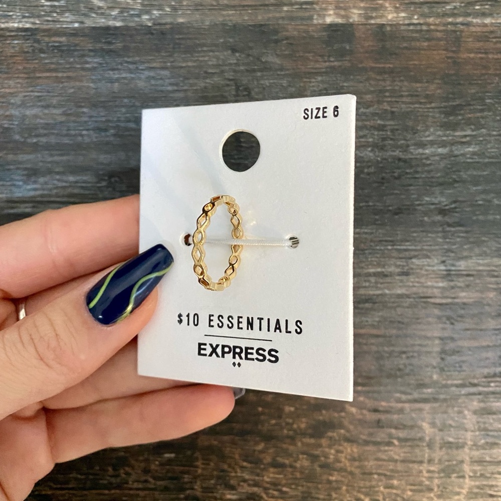 Simple Gold Ring - Picture 2 of 3